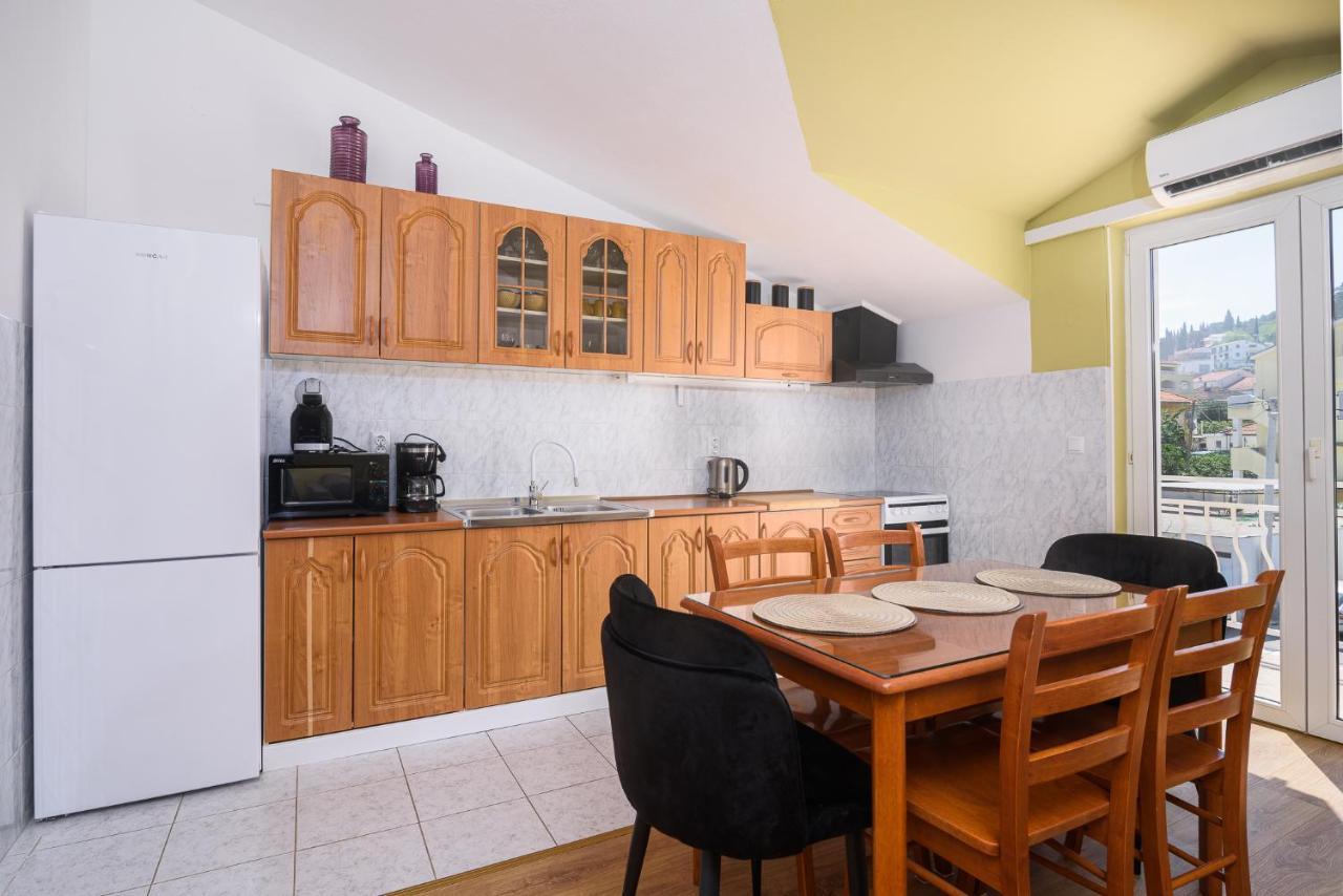 Vikeli Apartment Trogir Exterior photo