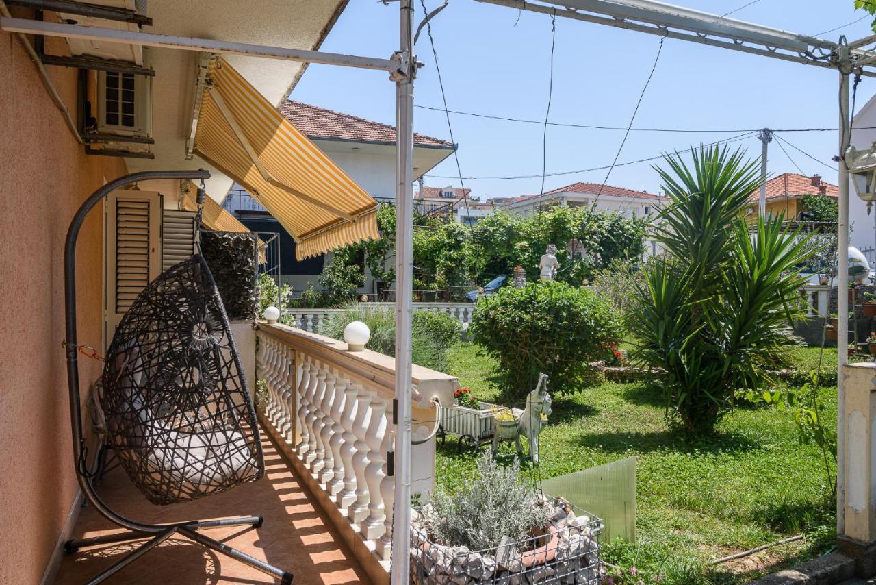 Vikeli Apartment Trogir Exterior photo